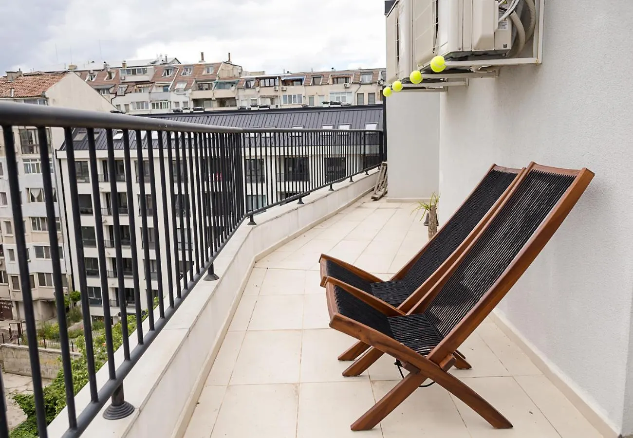 Urban & Cozy Escape - 1Br Flat Near Grand Mall Varna By Flat Mаnager Апартаменты